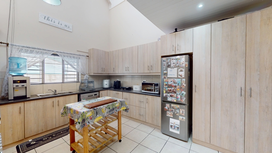 3 Bedroom Property for Sale in Uitsig Western Cape